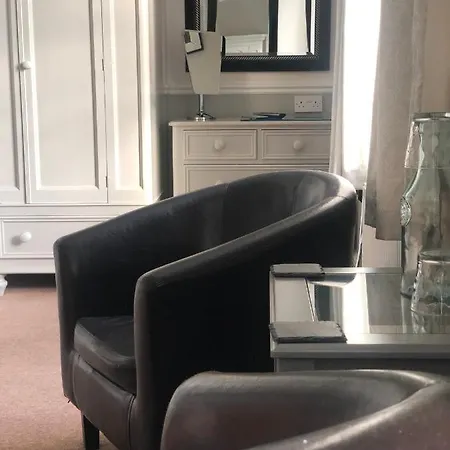 Bed & Breakfast Parkfield House