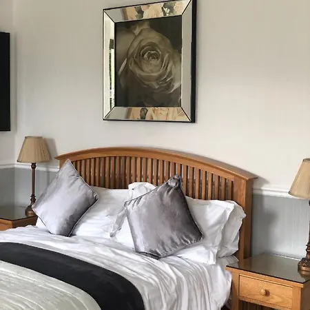 Parkfield House Bed & Breakfast
