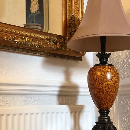 Parkfield House Bed & Breakfast 4*