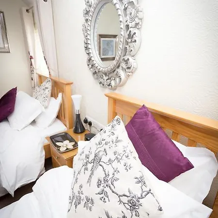 Parkfield House Bed & Breakfast